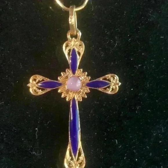 Necklace - Picture 2 of 11